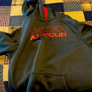Under Armour green and orange xl men’s hoodie